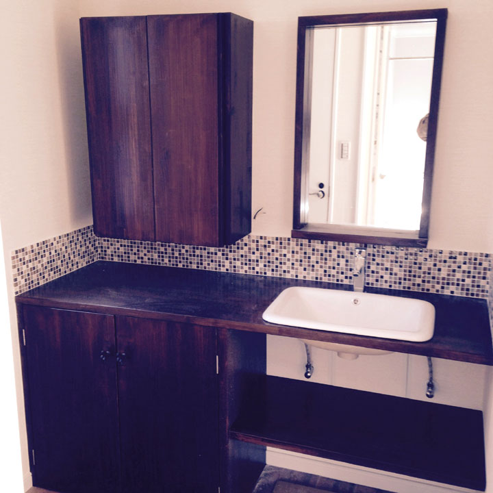 パイン材などで造る造作/洗面台/収納